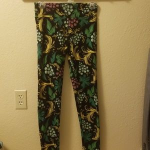 **SOLD**Lularoe Leggings os